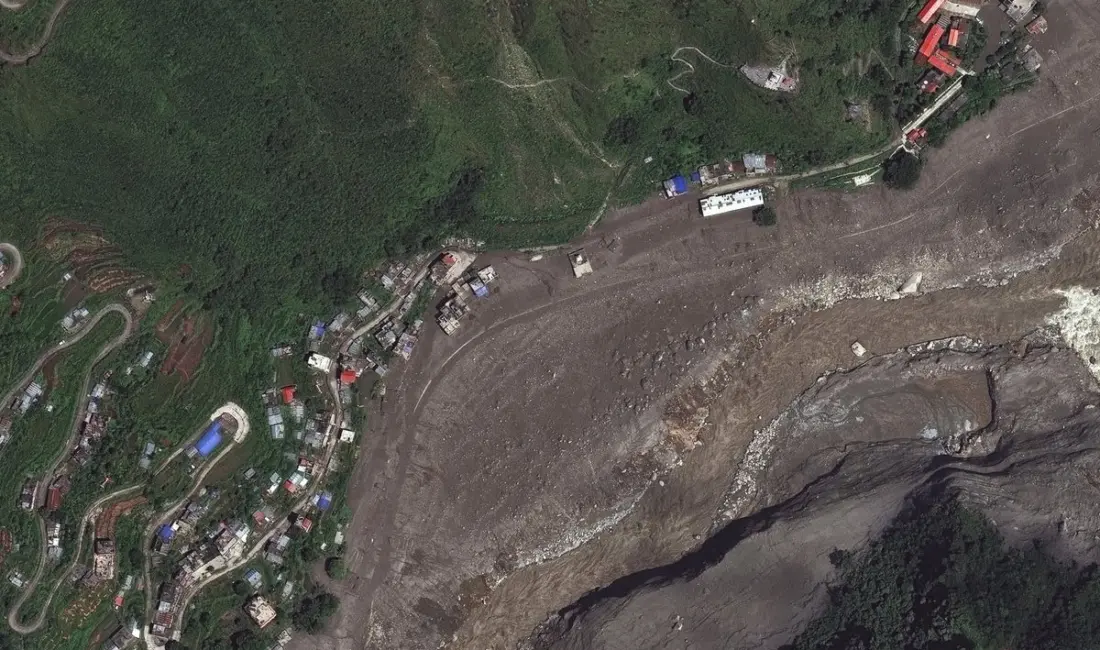 Nepal’in Çin sınırında meydana gelen taşkının yol açtığı sel felaketinde
