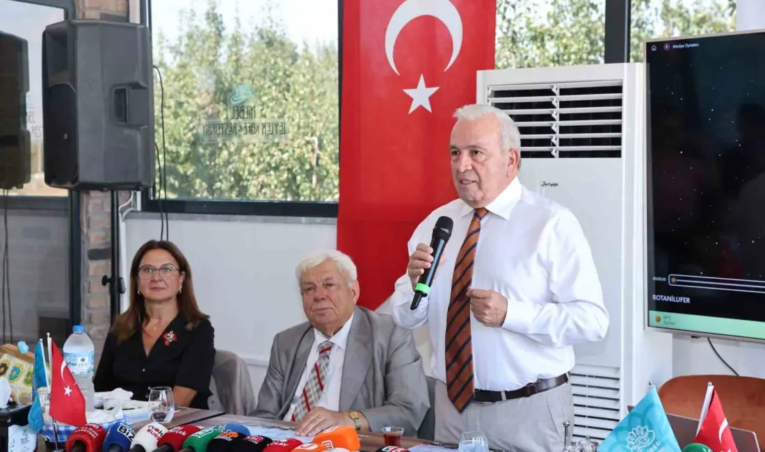 Nilüfer Belediye Başkanı Şadi Özdemir, basın mensuplarıyla bir araya geldiği