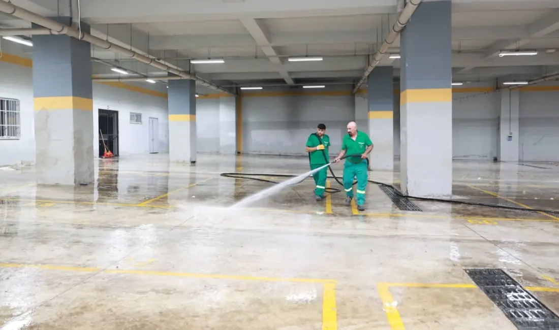 Osmangazi Belediyesi, vatandaşların pazar alışverişlerini temiz, hijyenik ve sağlıklı bir