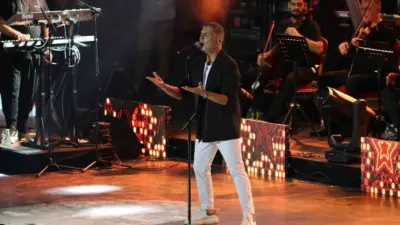 Uluslararası Bursa Festivali’nin son gününde sahne alan ünlü sanatçı Özcan