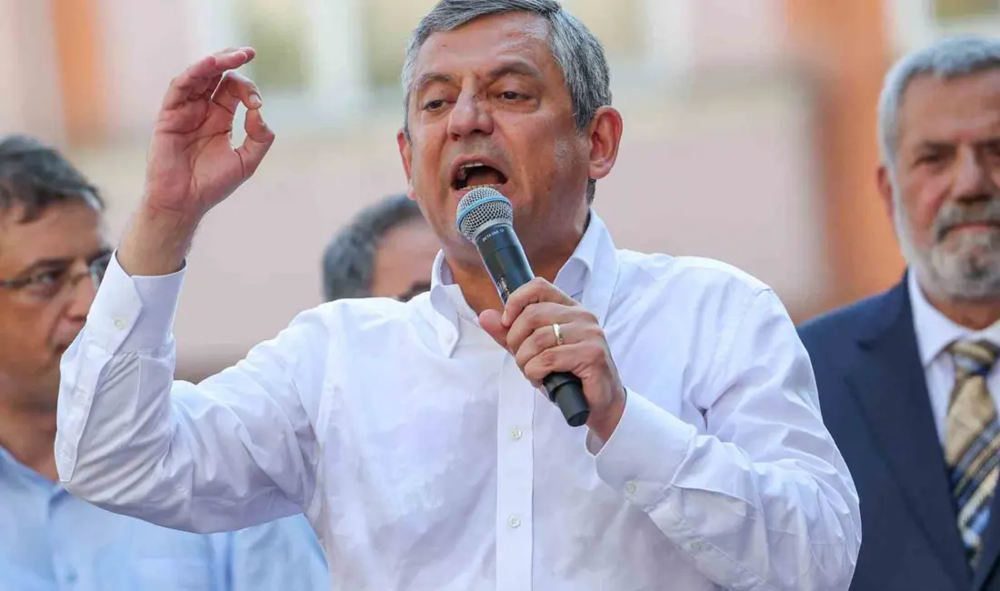 Yeni Parti Genel Başkanı Özgür Özel, Rize’de yaptığı konuşmada çay