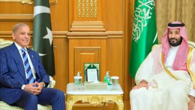 Pakistan Başbakanı Şehbaz Şerif, resmi ziyaret gerçekleştirdiği Suudi Arabistan’da Veliaht