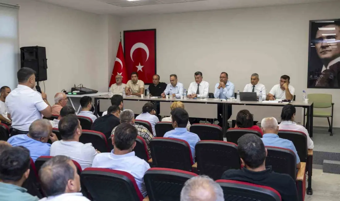Mersin Büyükşehir Belediyesi tarafından Silifke’de düzenlenen toplantıda 81 mahalle muhtarı