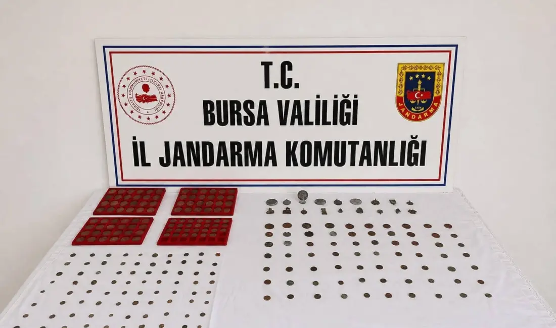 Bursa’da 59 yaşındaki tarihi eser kaçakçısı şahıs elindeki tarihi eser