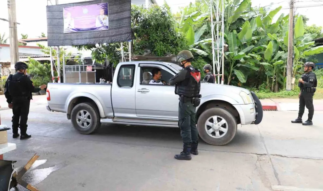 Tayland’ın güneyinde bulunan Narathiwat, Yala ve Pattani eyaletlerinde dün akşam