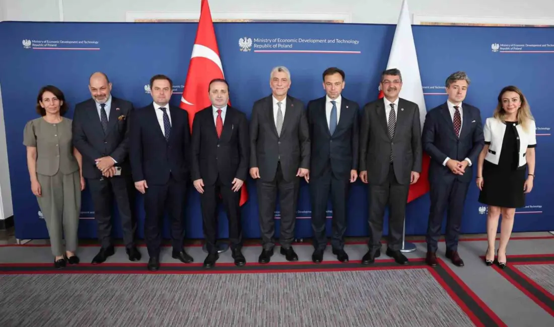 Ticaret Bakanı Ömer Bolat, Polonya’nın başkenti Varşova’ya düzenlediği resmi ziyaret