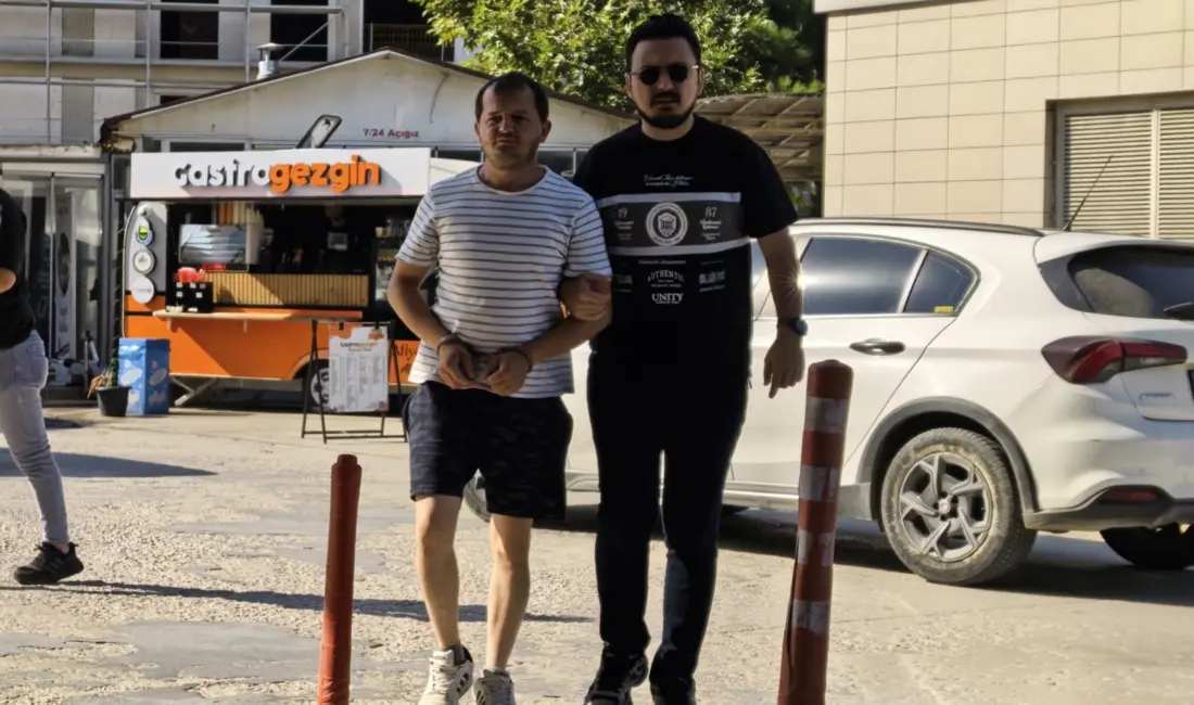 Bursa’nın İnegöl ilçesinde polis ekiplerinin takibe aldığı şüpheli, aracıyla kaçmaya