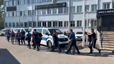 Bursa’da vatandaşlara zorla banka hesabı açtırarak bu hesapları kara para