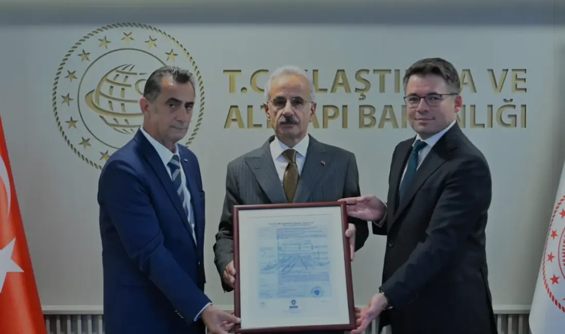 Türkiye'nin ilk yerli elektrikli lokomotifi E5000, TSI sertifikası alarak Avrupa