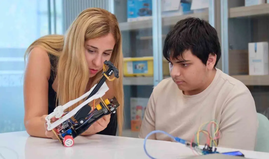 Yıldırım Belediyesi, dijital dönüşüm vizyonunu gençlere ve çocuklara yönelik Robotik