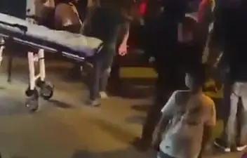 Bursa’da iddiaya göre yolun karşısına geçmek isteyen iki şahıs otomobilin