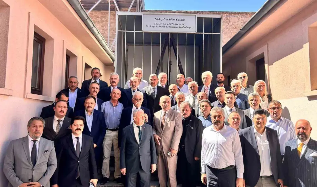 12 Eylül 1980 darbesinde cezaevinde yatan Taş Medreseli Ülkücüler, darbe
