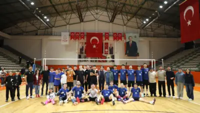 Voleybol liginde sahasında Bursa Voleybol'u ağırlayan temsilcimiz İnegöl Belediyespor, üstün