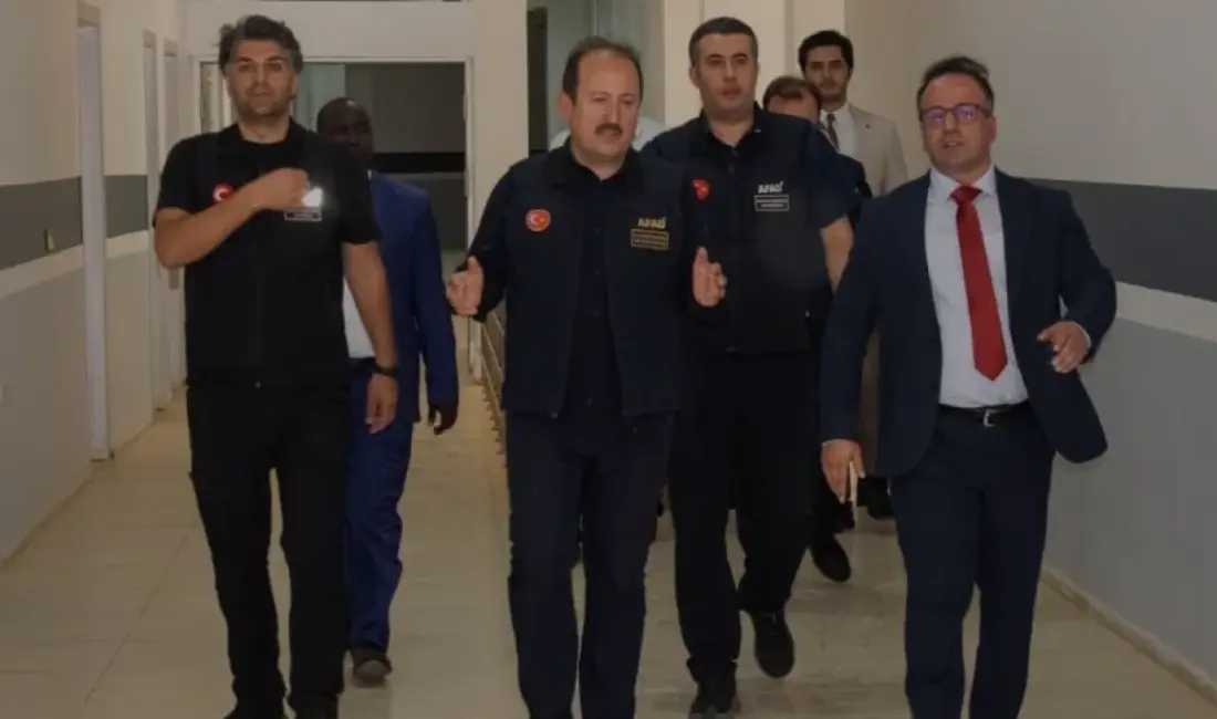 AFAD Başkanı Ali Hamza Pehlivan, Nijer'in başkenti Niamey'de Türkiye Maarif