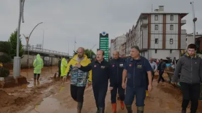AFAD Başkanı Vali Ali Hamza Pehlivan, sel felaketinin yaşandığı Rize