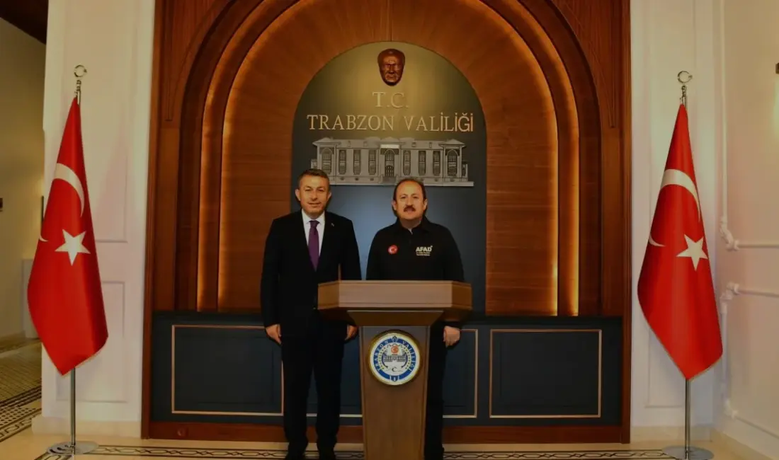 AFAD Başkanı Ali Hamza Pehlivan, sel felaketi yaşayan Trabzon'da Vali