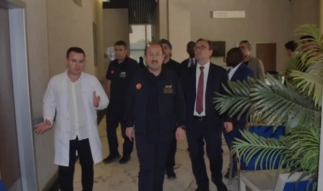 AFAD Başkanı Vali Ali Hamza Pehlivan, Nijer'de TİKA tarafından inşa