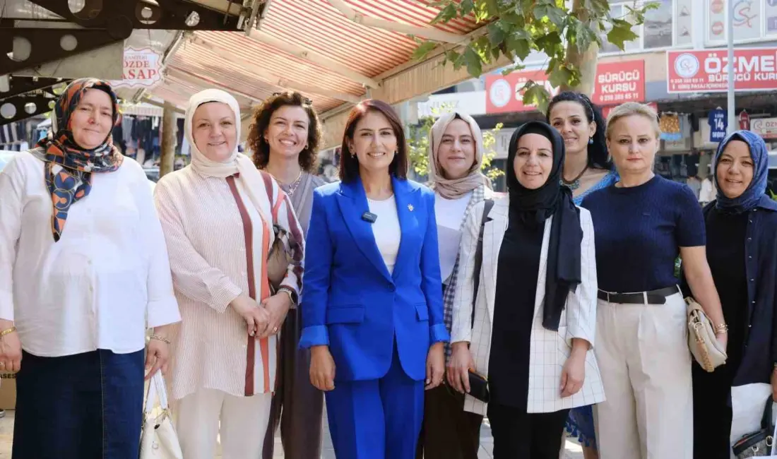 AK Parti Denizli İl Kadın Kolları Başkanı Hilal Tütüncü ve