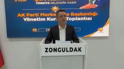 AK Parti Zonguldak Merkez İlçe Başkanı Sezer Köroğlu, parti binasında