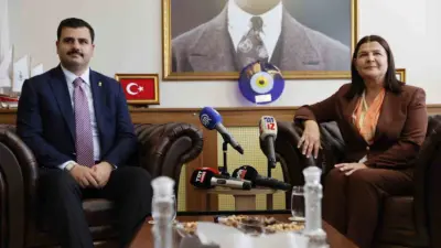 AK Parti Genel Sekreteri ve İzmir Milletvekili Eyyüp Kadir İnan,