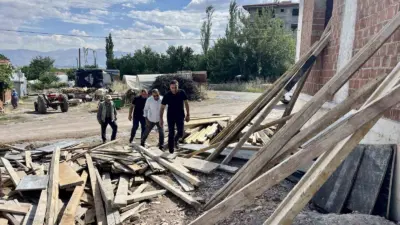 Akçadağ Belediye Başkanı Hasan Ulutaş, Bölüklü Mahallesi’nde yapımına destek verilen