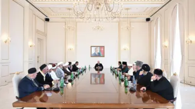 Azerbaycan Cumhurbaşkanı İlham Aliyev, dini liderleri kabulünde, “Dinimize, İslam dünyasına