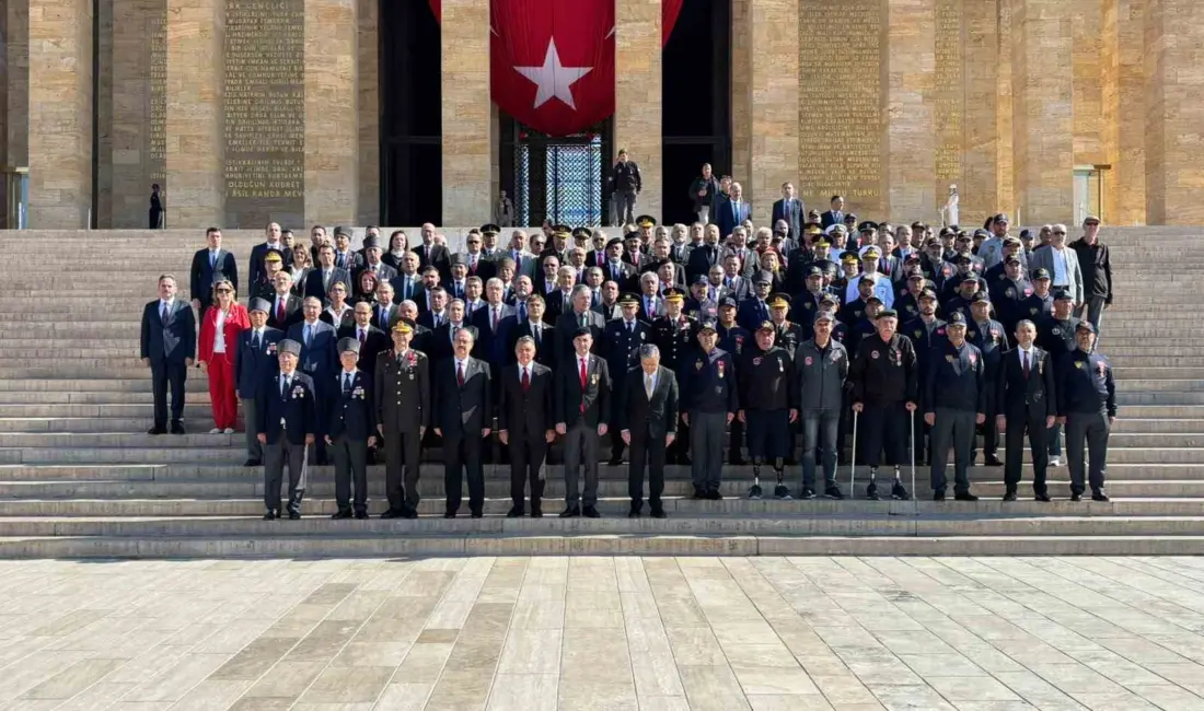 Ankara Valisi Yakup Canbolat ve beraberindekiler, 19 Eylül Gaziler Günü