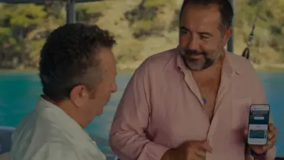 Ata Demirer ve Erkan Can, Fethiye'deki deniz çayırlarını korumak amacıyla
