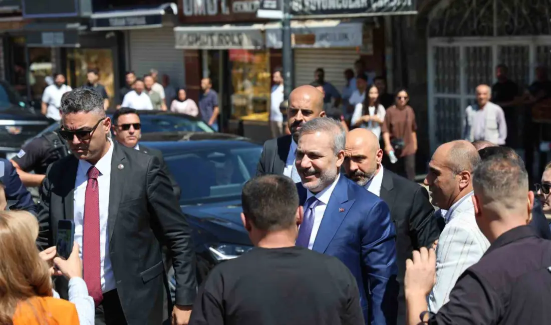 Çeşitli ziyaretlerde bulunmak üzere Diyarbakır’a gelen Dışişleri Bakanı Hakan Fidan,