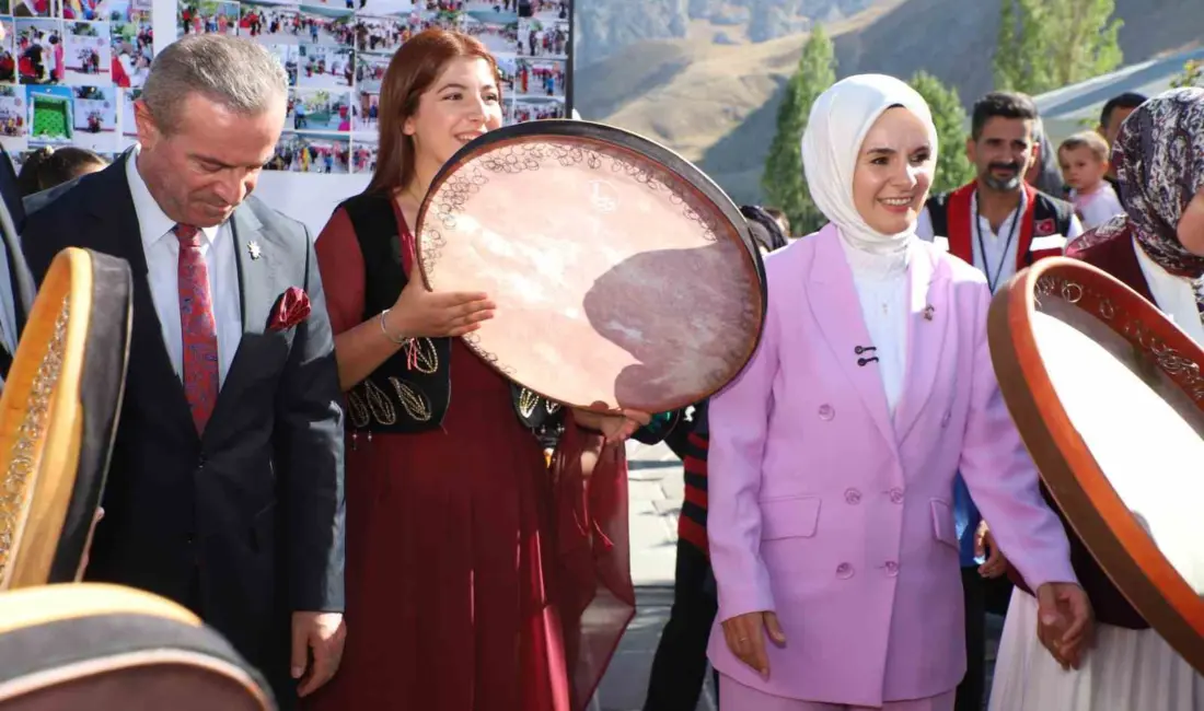 Aile ve Sosyal Hizmetler Bakanı Mahinur Özdemir Göktaş, güçlü ailelerin