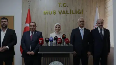 Bakan Mahinur Özdemir Göktaş, Muş'ta çocuk evleri sitesinin temelini atarak