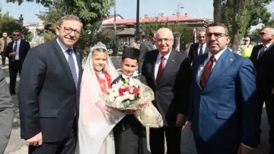 Milli Savunma Bakanı Yaşar Güler, Kars ziyareti kapsamında Kars Valiliğini
