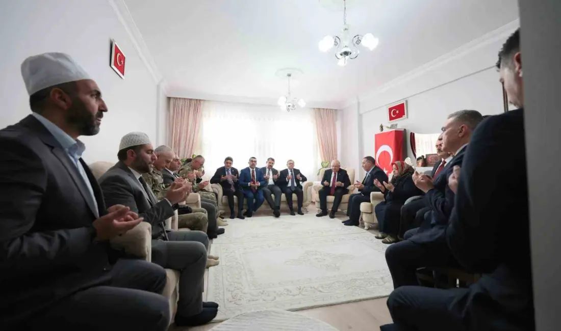 Milli Savunma Bakanı Yaşar Güler, şehit Jandarma Er Emin Polat’ın