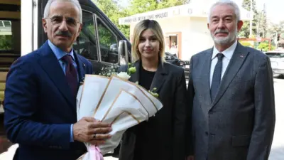 Ulaştırma ve Altyapı Bakanı Abdulkadir Uraloğlu, Isparta Belediye Başkanı Şükrü