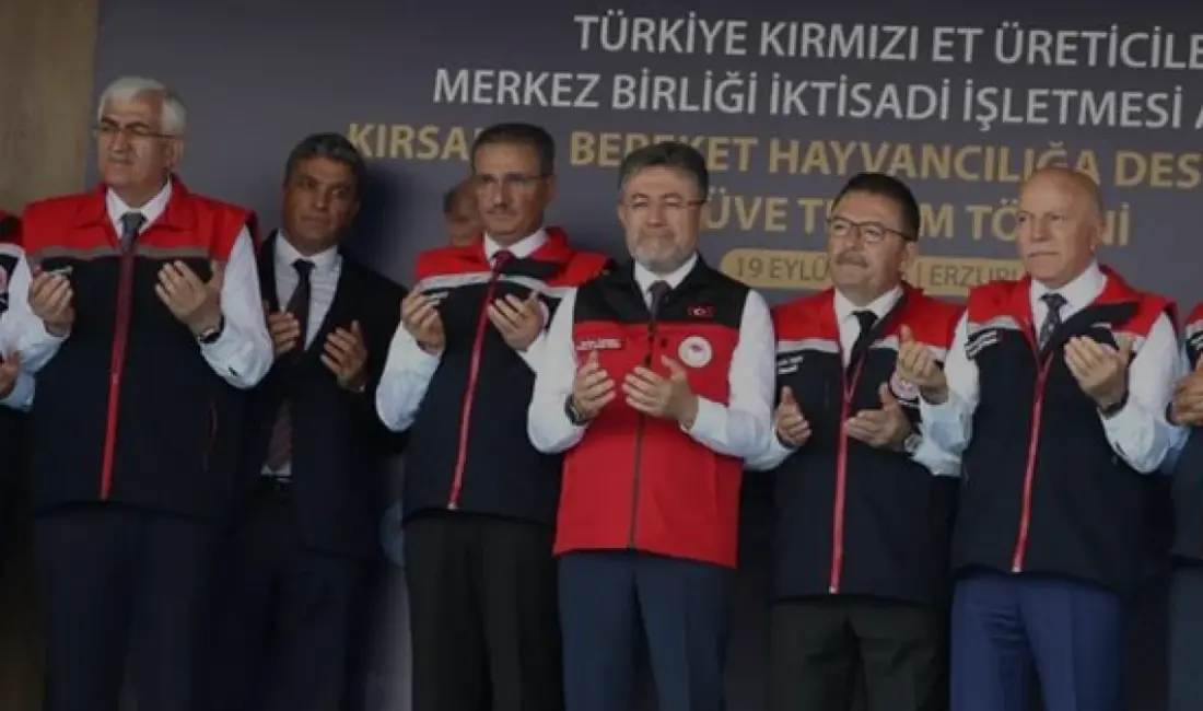 Tarım ve Orman Bakanı İbrahim Yumaklı, hayvancılık destekleri kapsamında yetiştiricilerden