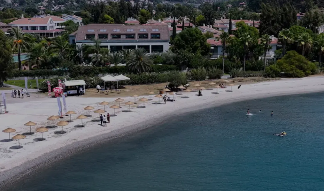 Bakanlık, Göcek'te işgallerden arındırılan sahili ücretsiz halk plajına dönüştürdü. Türkiye