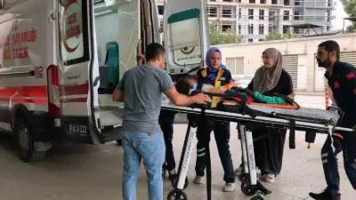 Bursa’nın İnegöl ilçesinde 2. kattaki balkondan düşen 4 yaşındaki çocuk