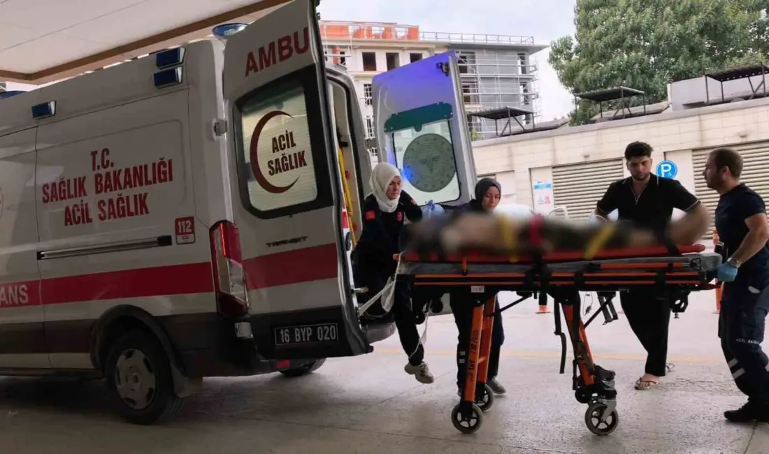 Bursa’nın İnegöl ilçesinde banyoda fenalaşarak kalbi duran genç, kaldırıldığı hastanede