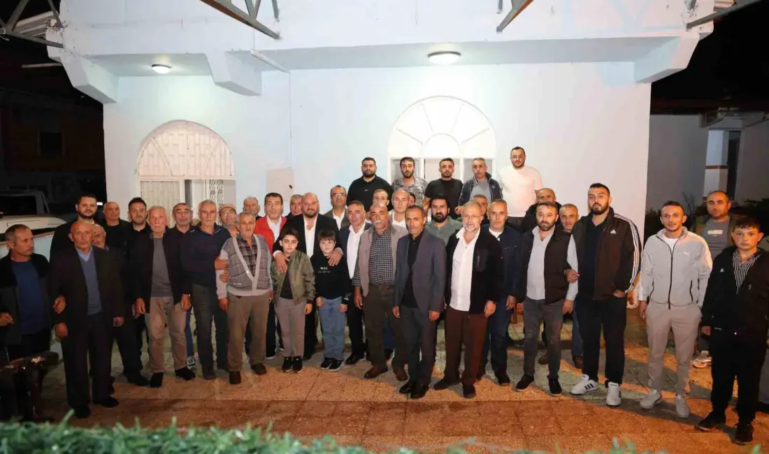 Samsun’un Atakum Belediye Başkanı Serhat Türkel, Kamalı Mahallesi sakinleriyle bir