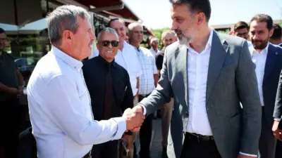 Bursa Büyükşehir Belediyesi Başkanvekili Şahin Biba, Karacabey ilçesinde muhtarlarla bir