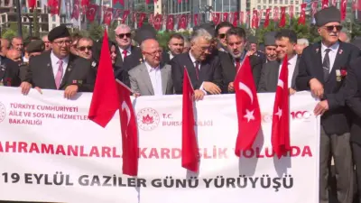 Bursa’da 19 Eylül Gaziler Günü dolayısıyla düzenlenen törende, şehitler rahmet
