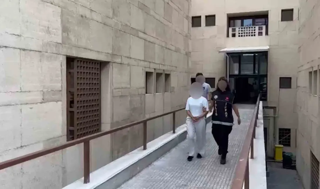 Bursa’da aranan şahısların yakalanmasına yönelik düzenlenen operasyonlarda, haklarında toplam 76
