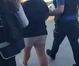 Bursa’nın İznik ilçesinde polis ekiplerinin aranan şahıslara yönelik gerçekleştirdiği çalışmalarda,