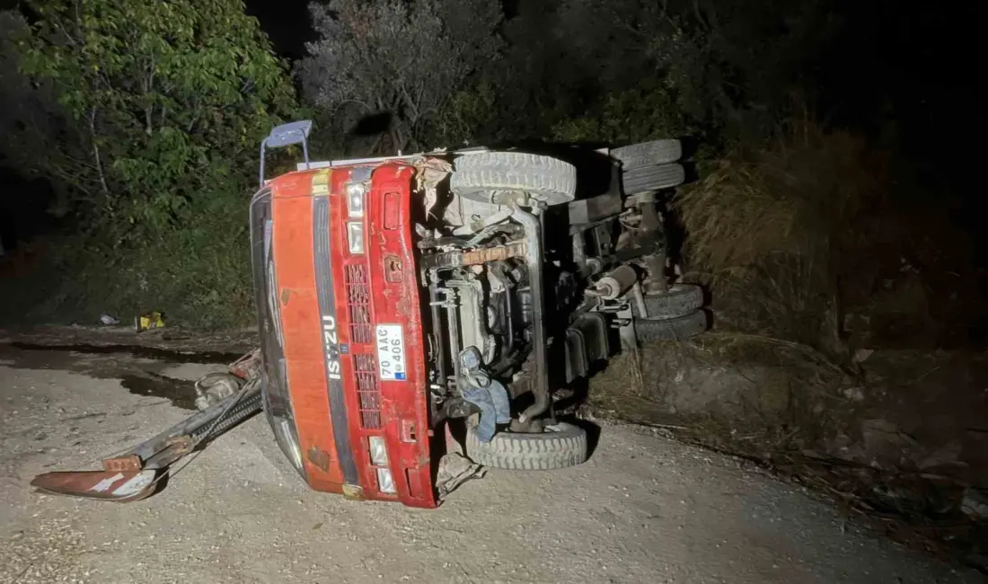 Bursa’da kontrolden çıkan iş makinesinin devrilmesi sonucu araçta sıkışan sürücü,