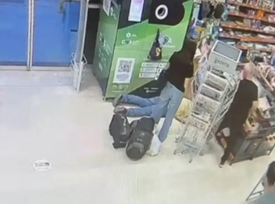 Bursa’da geri dönüşüm iadesi yapmak için DOA makinesine gelen 66