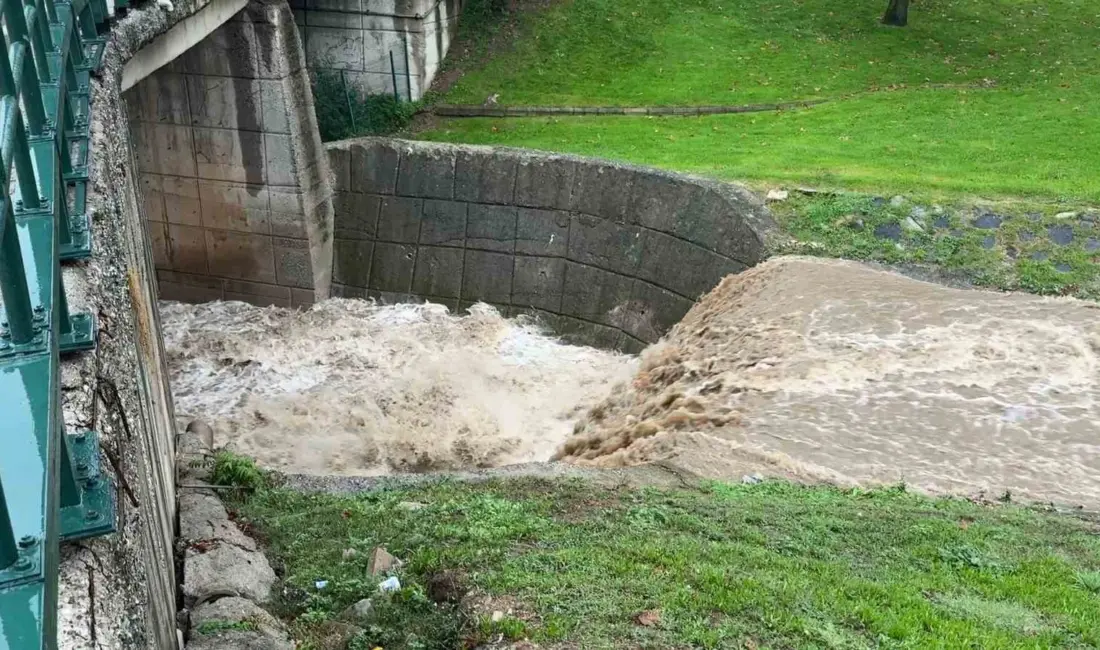 Bursa’da iki gündür etkisini sürdüren sağanak yağış, derelerdeki su seviyelerinin