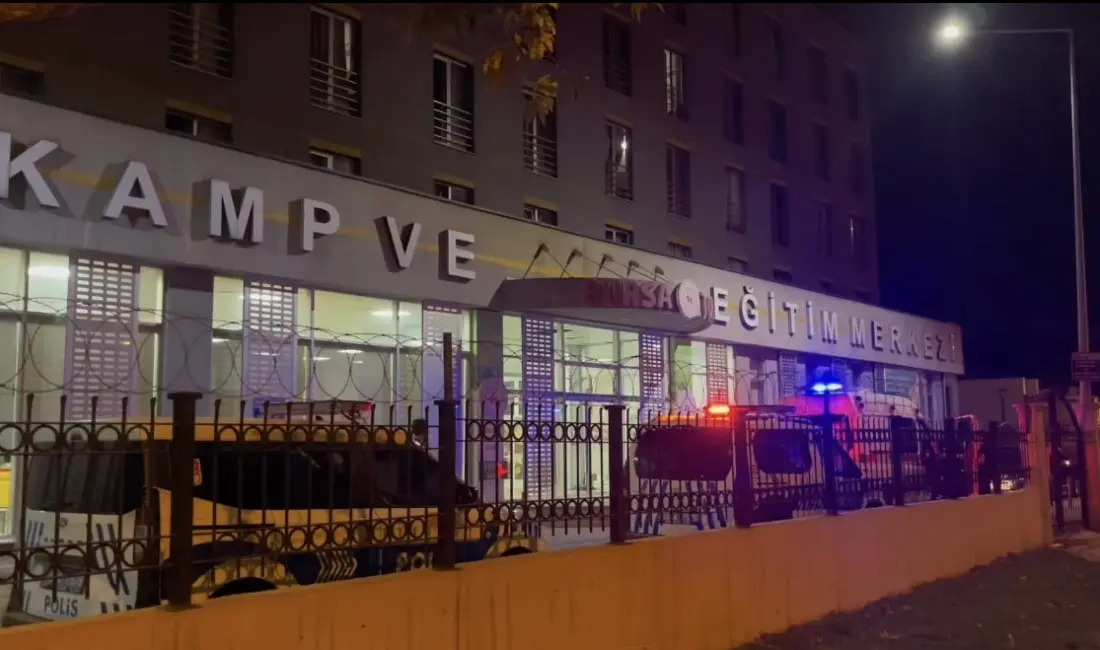 Bursa’da güreş antrenörü Zeki Gümüş (55), görev yaptığı spor salonunda