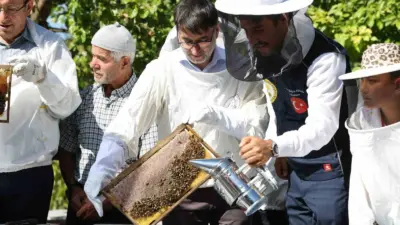Bursa Büyükşehir Belediyesi, kırsal kalkınmayı önceleyen çalışmalar kapsamında kovan desteği