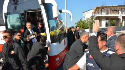 Cumhurbaşkanı Recep Tayyip Erdoğan, Samsun’un Canik ilçesinde vatandaşların yoğun ilgisi