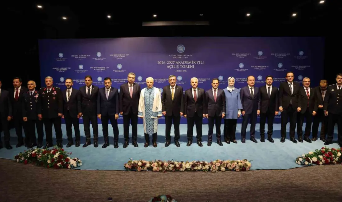 Cumhurbaşkanı Yardımcısı Cevdet Yılmaz, gençlerin dijital teknolojilerde, yapay zeka başta